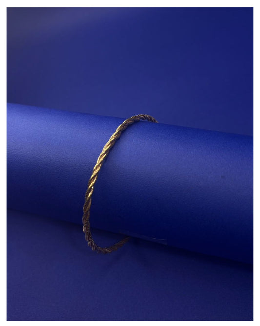 Thin Magic Twirl Bracelet